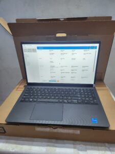 Dell Vostro 15 3520