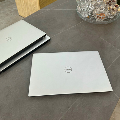 Dell Precision 5540 Xeon E-2276M
