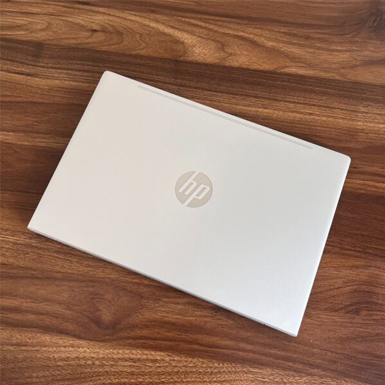 HP Elitebook 830 G8